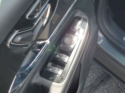 Certified 2023 Lincoln Corsair AWD w/ Equipment Group 101A image 9