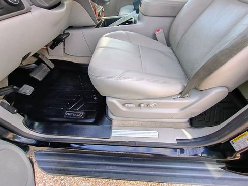 Used 2007 Chevrolet Suburban 2500 LT w/ LT Preferred Equipment Group image 27