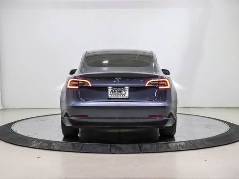 Used 2023 Tesla Model 3 Standard Range RWD image 3