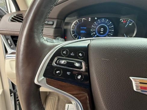Used 2016 Cadillac Escalade ESV Premium AWD/4WD image 26