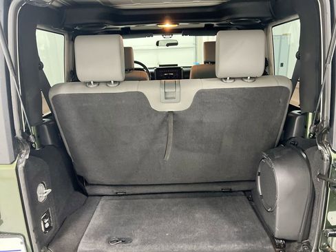 Used 2008 Jeep Wrangler Sahara w/ Dual Top Group image 21