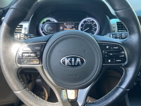 Used 2018 Kia Niro EX w/ EX Premium Package image 62
