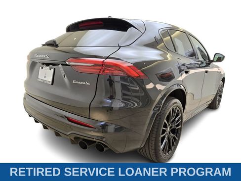 Used 2025 Maserati Grecale Modena AWD/4WD image 7