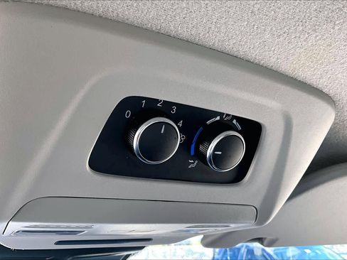 Used 2023 Ford Transit 350 XLT image 30