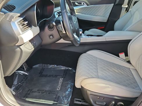 Used 2023 Genesis G70 3.3T w/ Sport Prestige Package image 16