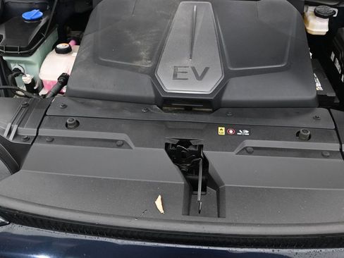 Used 2022 Kia EV6 Light image 16