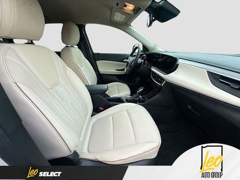 Used 2024 Buick Encore GX Avenir w/ Avenir Convenience Package FWD image 27