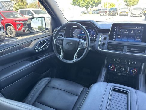 Certified 2024 Chevrolet Suburban Z71 w/ Luxury Package AWD/4WD image 10