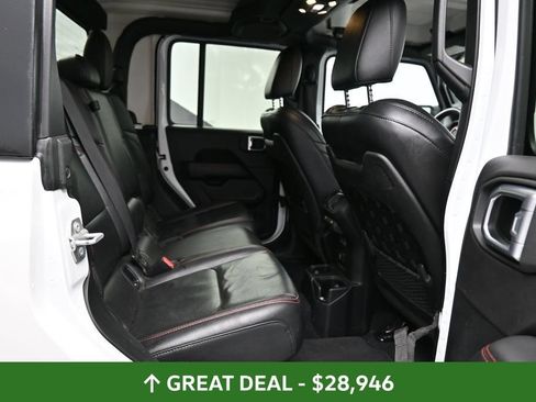 Used 2020 Jeep Gladiator Rubicon w/ Cold Weather Group AWD/4WD image 25
