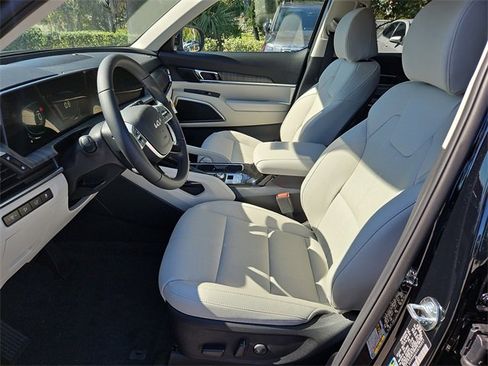 New 2025 Kia Telluride EX w/ EX Captain's Chair Package image 14