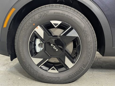 New 2026 Kia Sportage LX FWD image 9