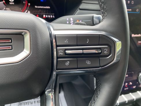 Used 2024 GMC Acadia Elevation image 20