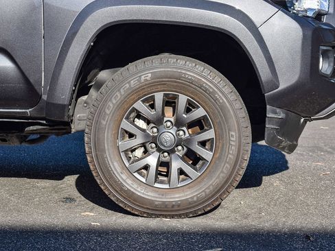 Used 2021 Toyota Tacoma SR5 image 11