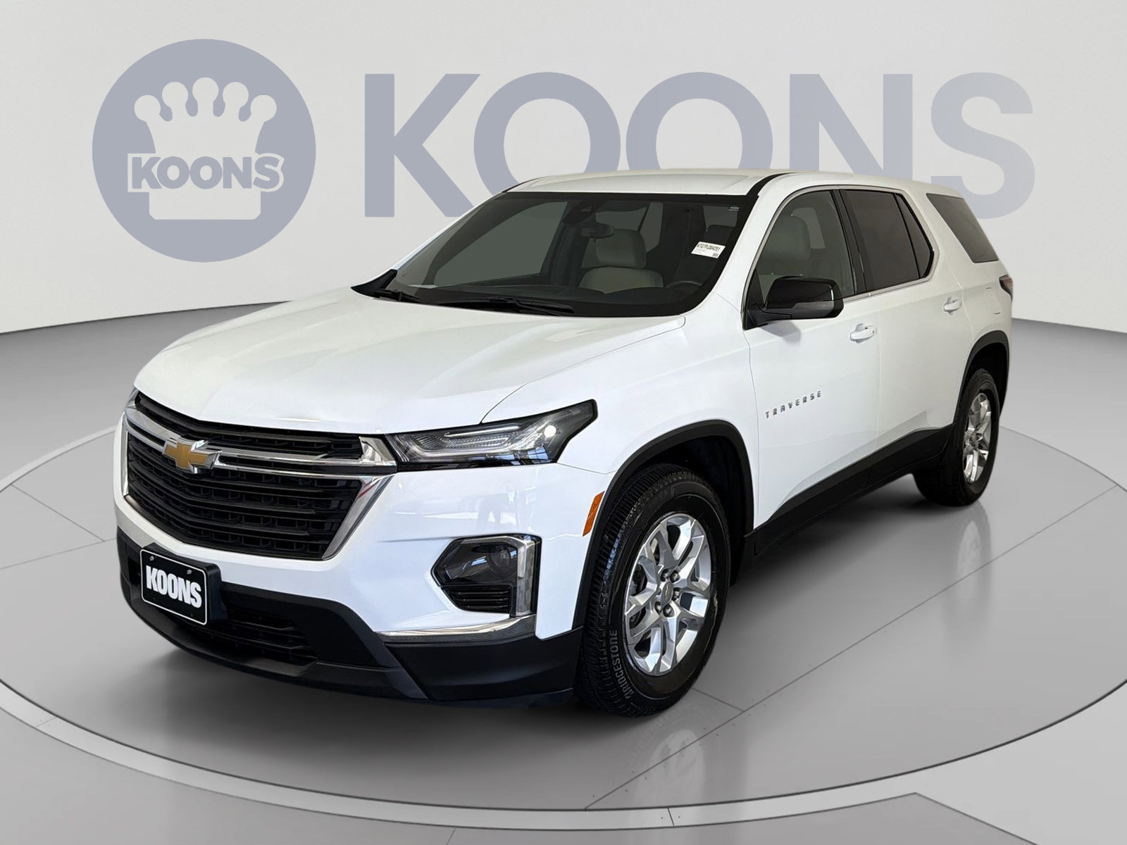 Used 2023 Chevrolet Traverse LS FWD image 1