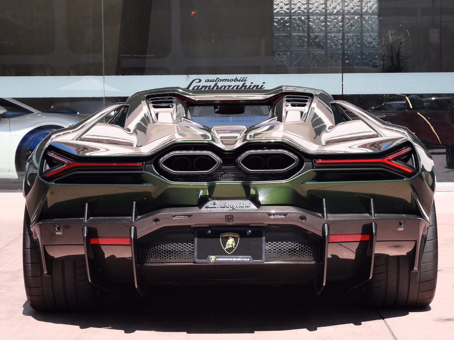 Used 2025 Lamborghini Revuelto AWD/4WD image 4