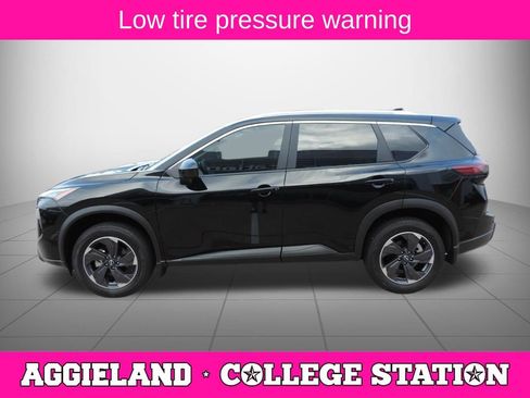 Certified 2026 Nissan Rogue SV w/ SV Premium Package FWD image 7