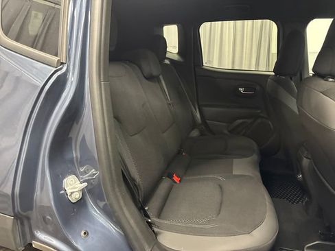 Used 2022 Jeep Renegade Altitude w/ Convenience Group AWD/4WD image 13