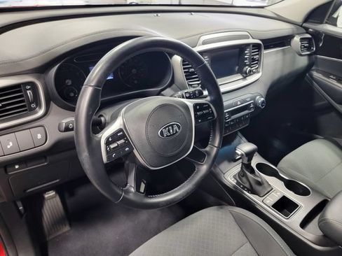 Used 2020 Kia Sorento S FWD image 12