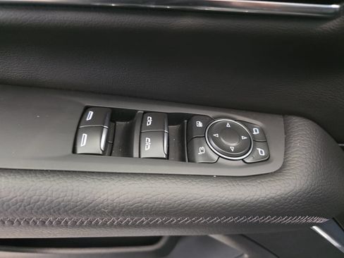 Used 2025 GMC Yukon Denali w/ Sun & Power Step Package AWD/4WD image 27