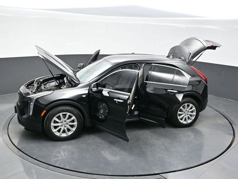 Used 2019 Cadillac XT4 Luxury w/ Cold Weather Package FWD image 43