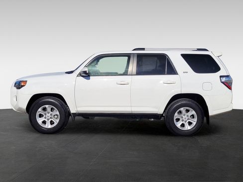 Used 2024 Toyota 4Runner SR5 image 7
