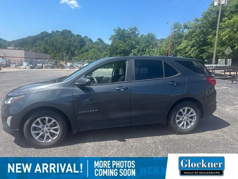 Used 2021 Chevrolet Equinox LS w/ LS Convenience Package FWD image 1