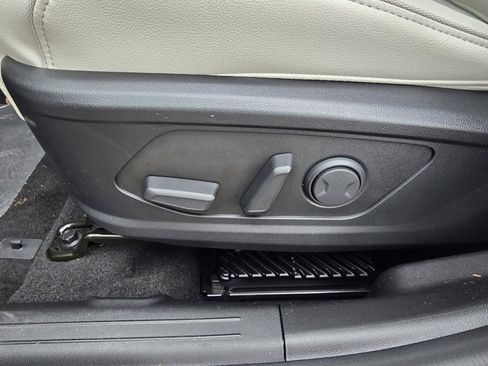 New 2026 Hyundai Tucson Limited image 16