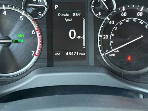 Used 2023 Lexus GX 460 Premium w/ Premium Package AWD/4WD image 31