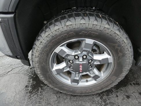 Certified 2025 GMC Sierra 2500 SLT w/ SLT Premium Package AWD/4WD image 13