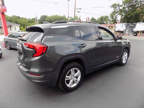 Used 2020 GMC Terrain SLE w/ Driver Convenience Package AWD/4WD image 4