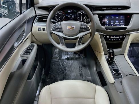 Used 2025 Cadillac XT5 Premium Luxury w/ LPO, Floor Liner Package AWD/4WD image 23