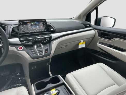 New 2026 Honda Odyssey EX-L image 17