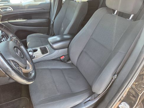 Used 2015 Jeep Grand Cherokee Laredo w/ Quick Order Package 23E AWD/4WD image 8