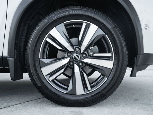 Used 2022 Nissan Rogue Platinum w/ Head-Up Display Package image 28