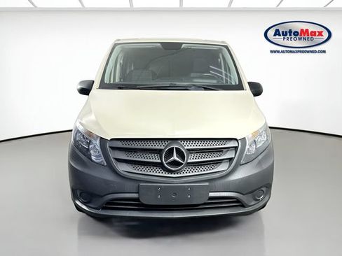 Used 2018 Mercedes-Benz Metris image 7