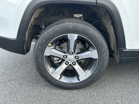 New 2026 Jeep Grand Cherokee Limited image 20