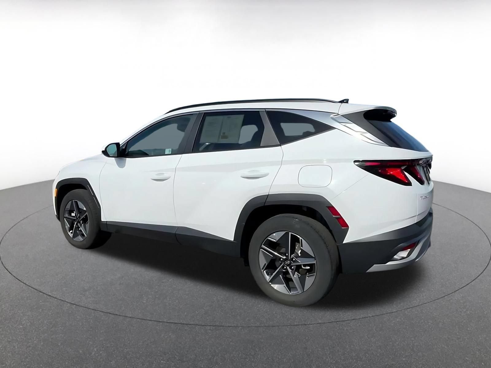 Used 2025 Hyundai Tucson SEL AWD/4WD image 9