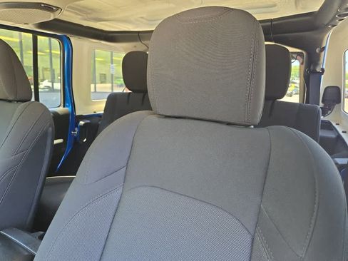 Used 2023 Jeep Wrangler Unlimited w/ Cold Weather Group AWD/4WD image 14