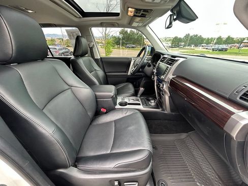 Used 2023 Toyota 4Runner Limited AWD/4WD image 32