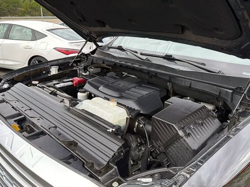 Used 2021 Nissan Titan Platinum Reserve w/ Moonroof Package image 10