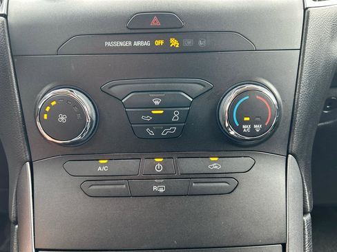 Used 2019 Ford Edge SE AWD/4WD image 14