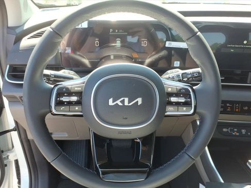 New 2026 Kia Carnival EX FWD image 19