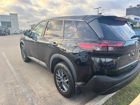 Used 2021 Nissan Rogue S FWD image 6