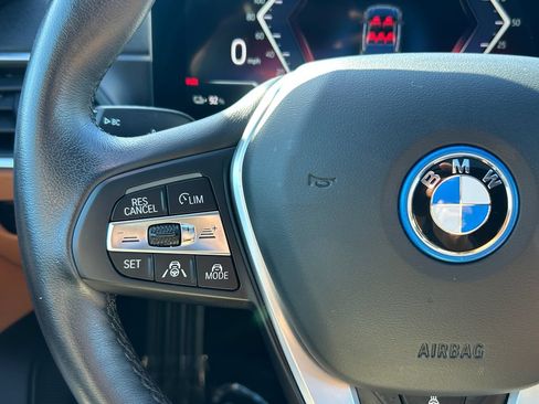 Used 2023 BMW i4 eDrive35 RWD image 19