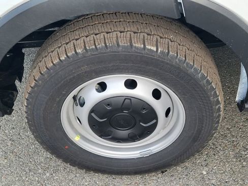 New 2026 Ford Transit 250 148 Medium Roof w/ Load Area Protection Package image 6