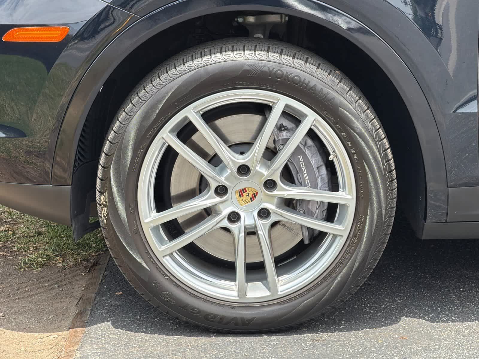 Certified 2023 Porsche Cayenne AWD/4WD image 30