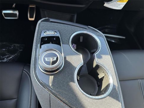 New 2025 Cadillac Optiq Sport 1 image 23