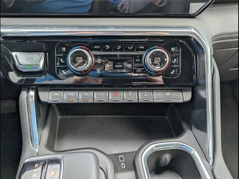 Used 2024 GMC Sierra 1500 Denali w/ Denali Reserve Package image 11