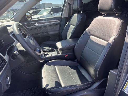 Used 2022 Volkswagen Atlas SE image 26