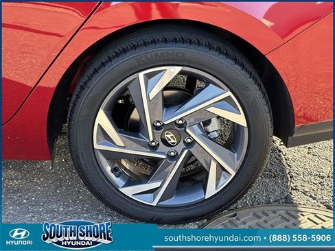 Certified 2025 Hyundai Elantra Sport w/ Cargo Package image 9